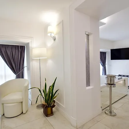 Bed & Breakfast Domus De Cinti