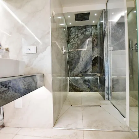 Domus De Cinti Bed & Breakfast 4*
