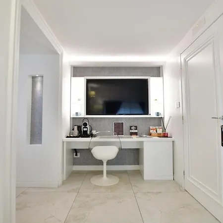 Domus De Cinti *