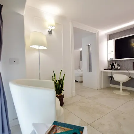 Domus De Cinti Bed & Breakfast *