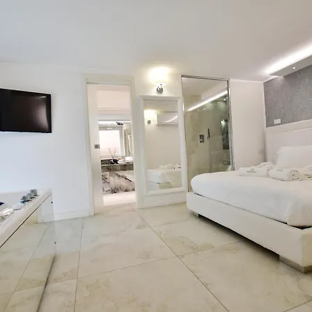 Domus De Cinti לינה וארוחת בוקר 4*