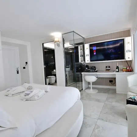 Domus De Cinti 4* טיבולי