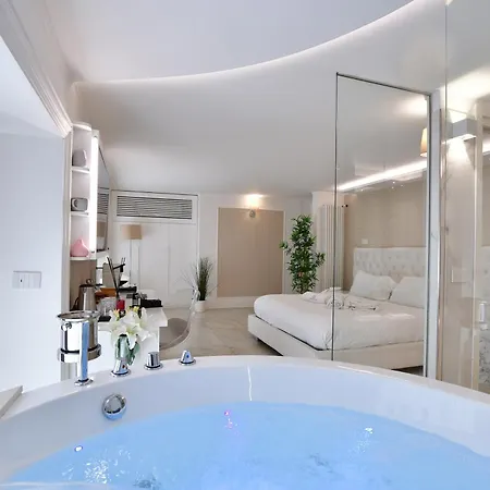 Domus De Cinti Bed & Breakfast 4*