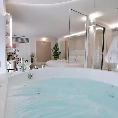 Domus De Cinti Bed & Breakfast