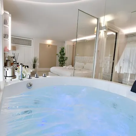 Domus De Cinti Bed & Breakfast