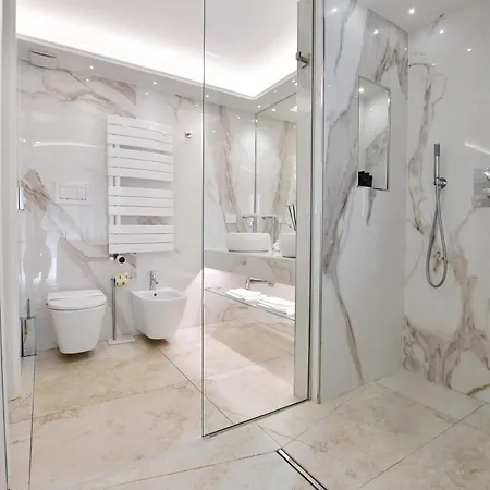 Domus De Cinti 4*
