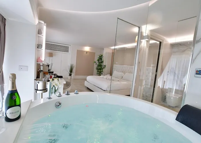 Domus De Cinti Bed & Breakfast